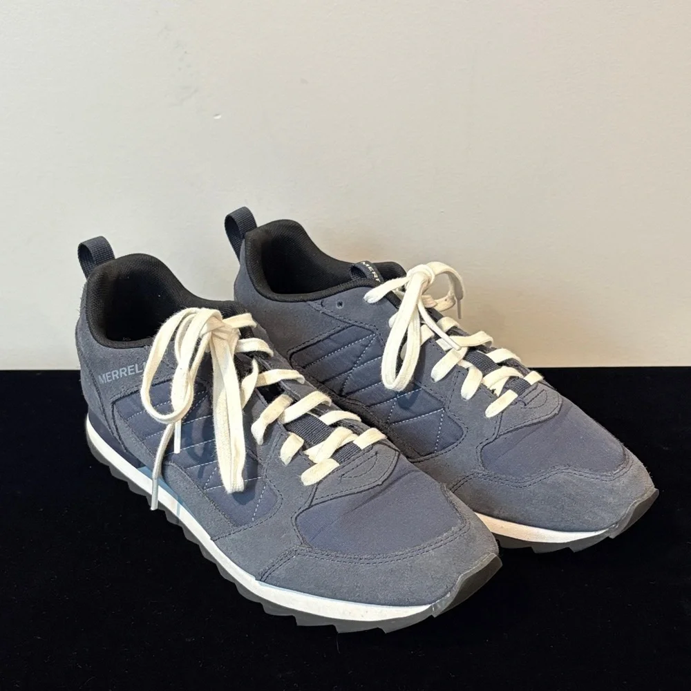 Men’s Merrell Navy Alpine Retro Style Sneakers Size 9